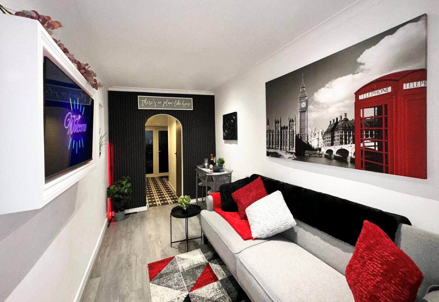 Boutique Backyard Bungalow - Brimsdown 엔필드 외부 사진