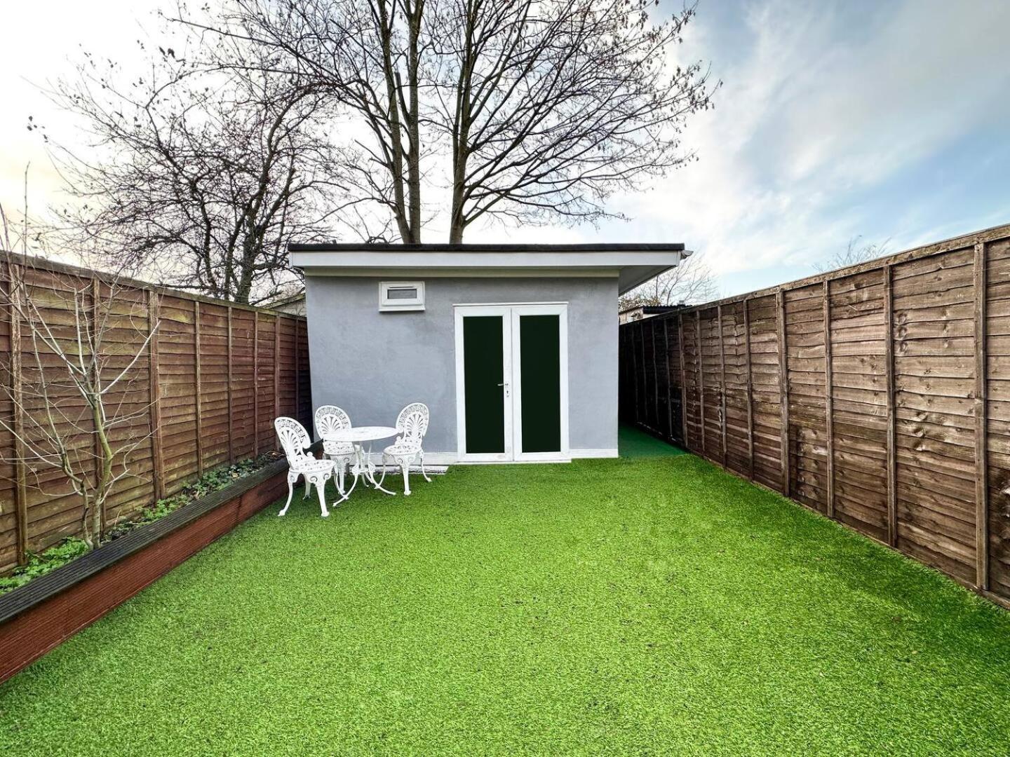 Boutique Backyard Bungalow - Brimsdown 엔필드 외부 사진
